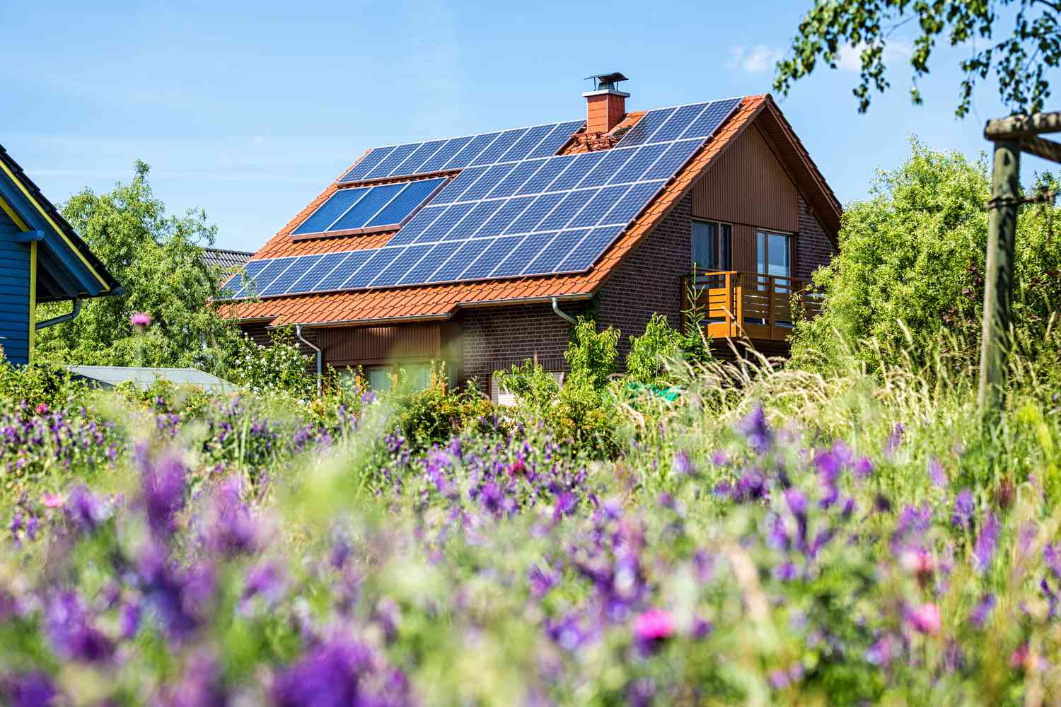 solar-powered-smart-homes-embracing-the-future-of-sustainable-living